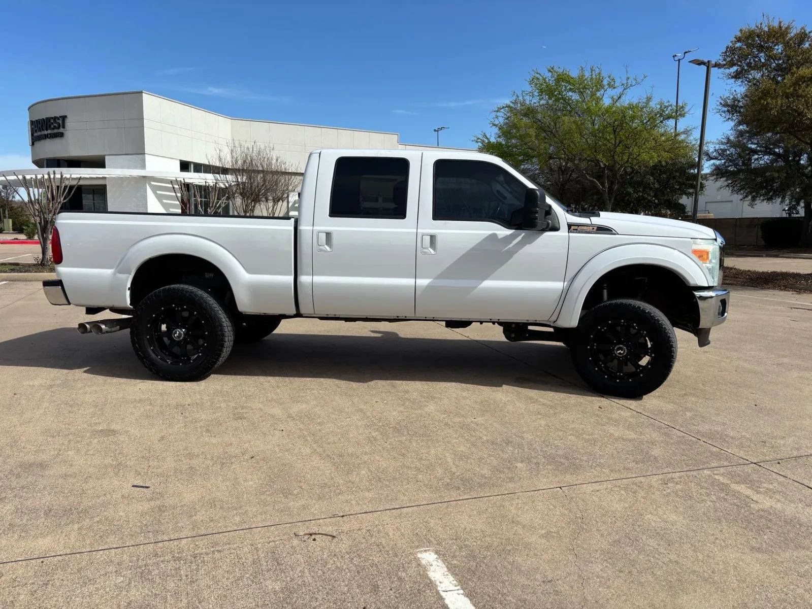 Used 2016 Ford F250 Lariat w/ Lariat Ultimate Package AWD/4WD image 4