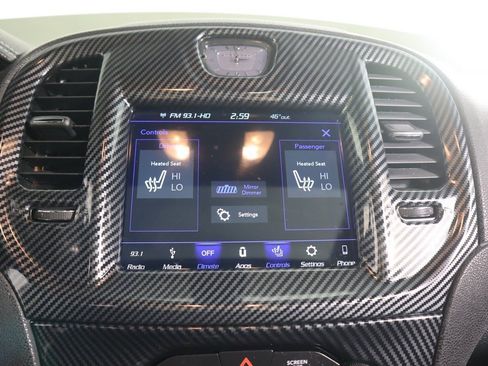 Used 2018 Chrysler 300 S image 47