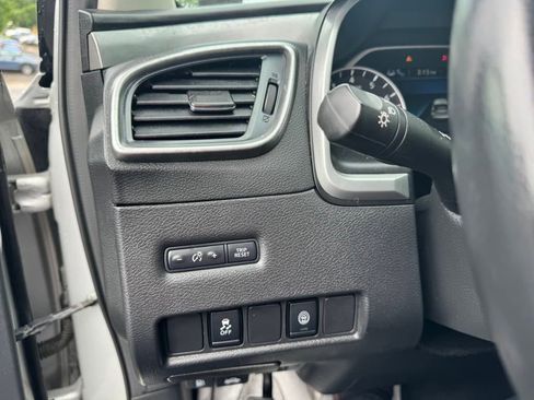 Used 2023 Nissan Murano SV image 14