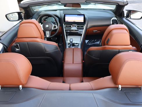 Used 2023 BMW M850i xDrive Convertible image 5