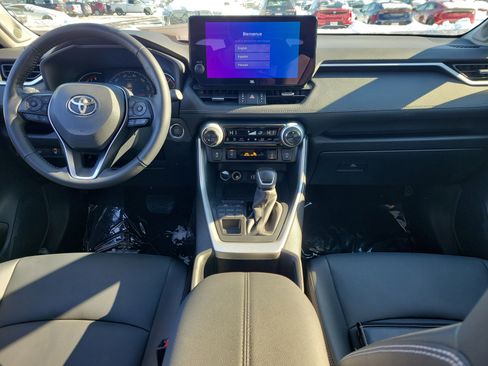 Used 2025 Toyota RAV4 XLE Premium image 9