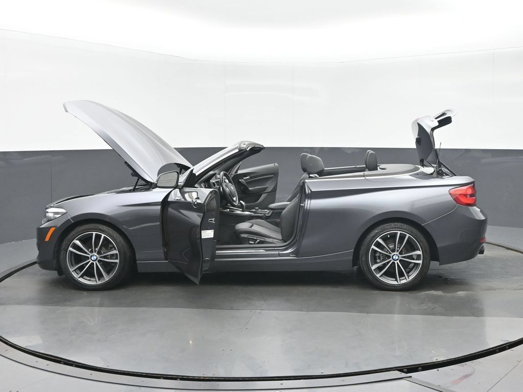 Used 2018 BMW 230i xDrive Convertible AWD/4WD image 36