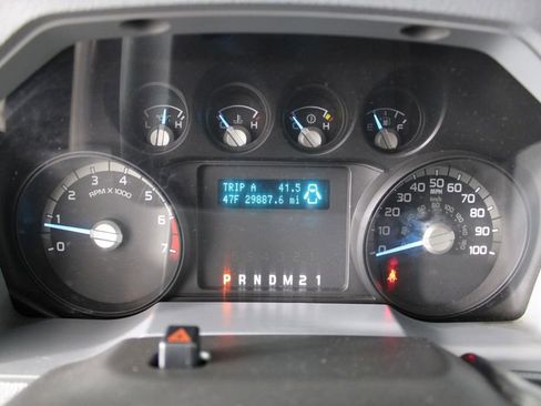 Used 2015 Ford F250 XL w/ Power Equipment Group RWD image 17