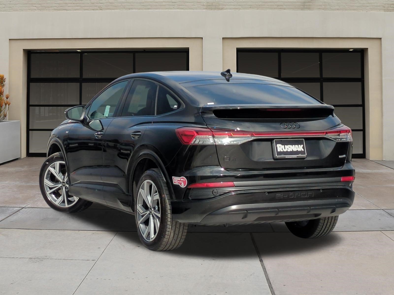 Used 2023 Audi Q4 e-tron Premium w/ Convenience Package AWD/4WD image 2