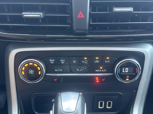 Used 2019 Ford EcoSport SE FWD image 20