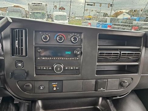Used 2017 Chevrolet Express 2500 image 14