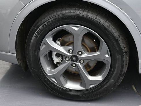 Used 2024 Ford Escape ST-Line w/ Cold Weather Package FWD image 7