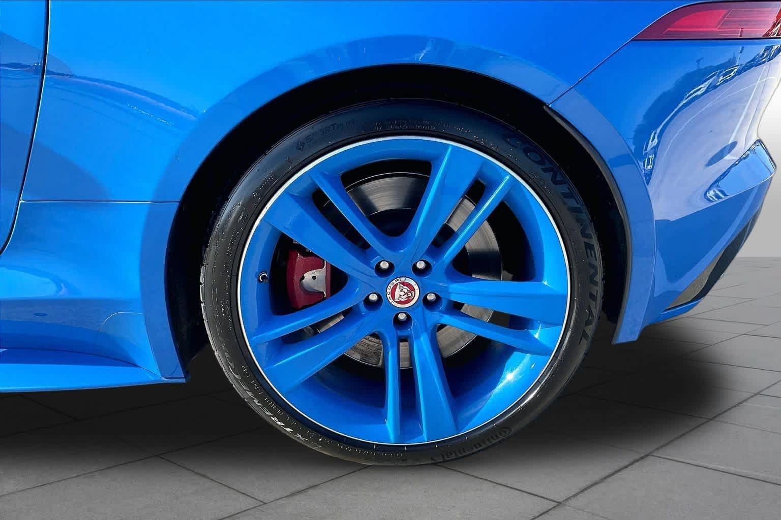 Used 2017 Jaguar F-TYPE S RWD image 10