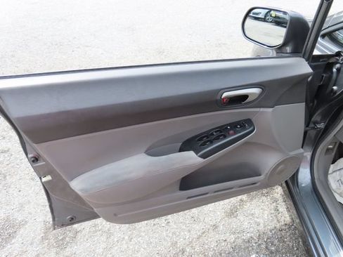 Used 2010 Honda Civic LX image 11