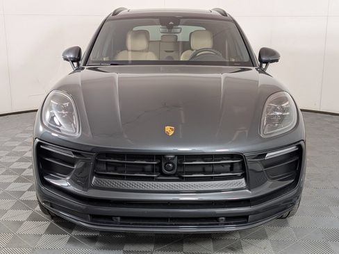 Used 2026 Porsche Macan AWD/4WD image 7