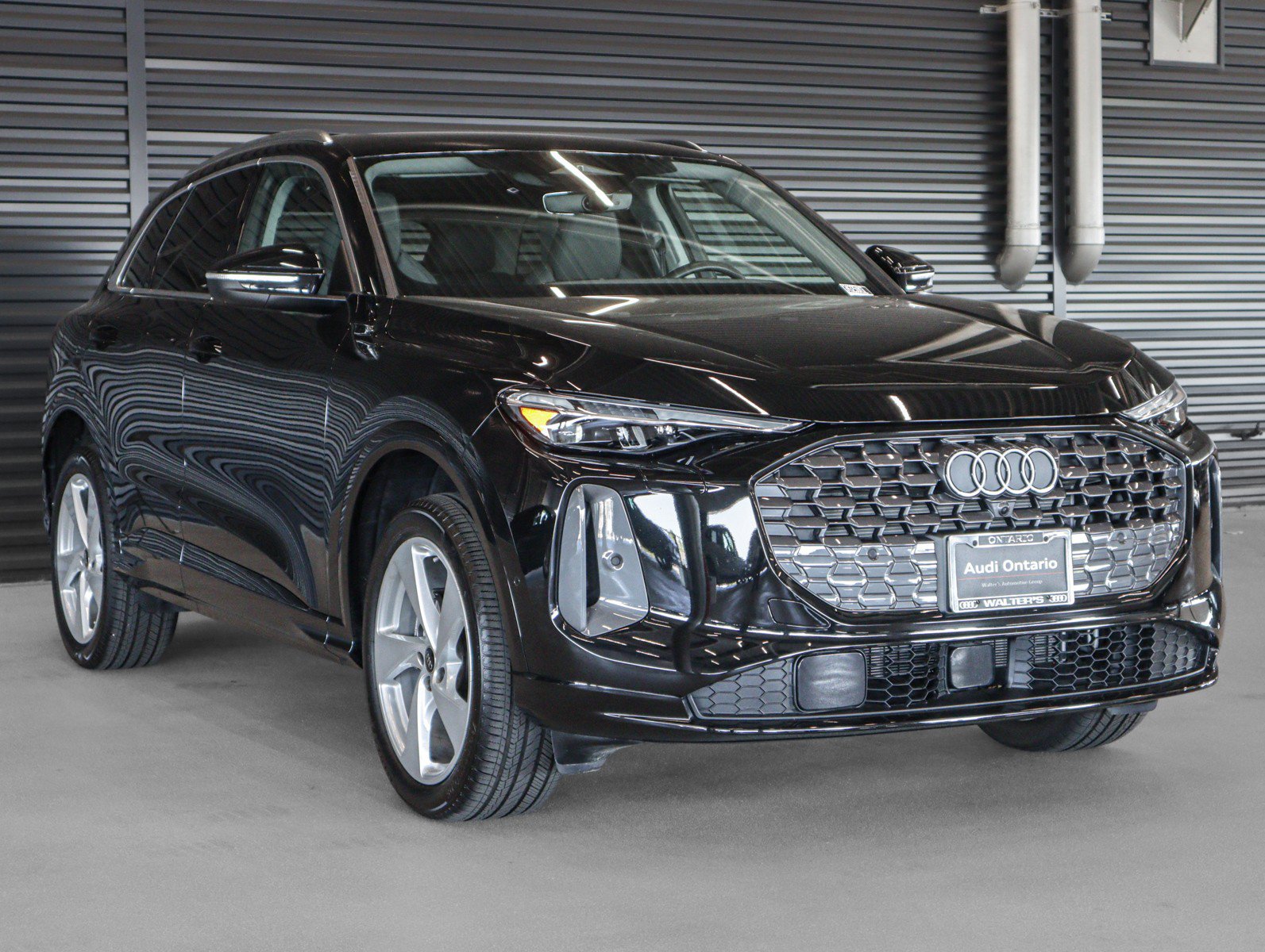 Used 2025 Audi Q5 Premium w/ Premium Plus AWD/4WD image 12