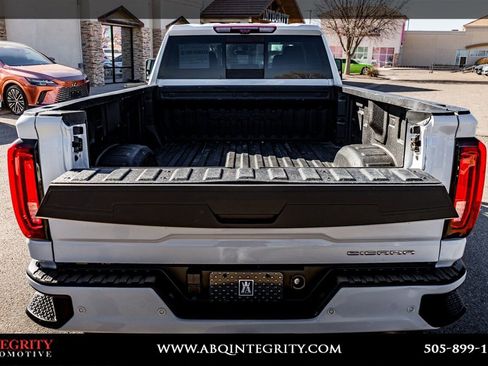 Used 2022 GMC Sierra 3500 Denali w/ Denali Ultimate Package image 40