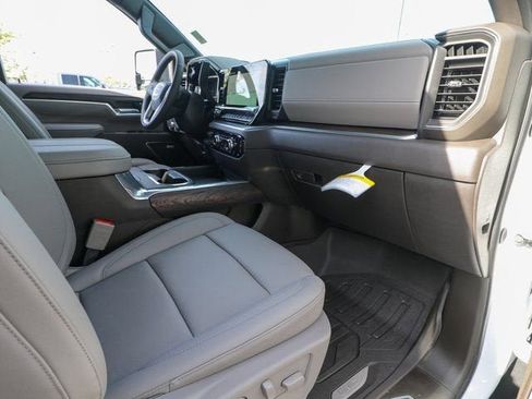 New 2025 GMC Sierra 2500 SLT w/ SLT Premium Package AWD/4WD image 23
