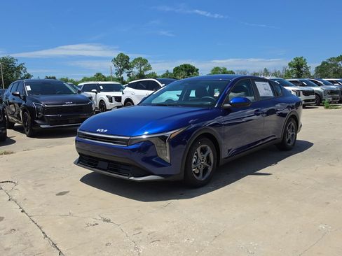 New 2026 Kia K4 FWD image 4