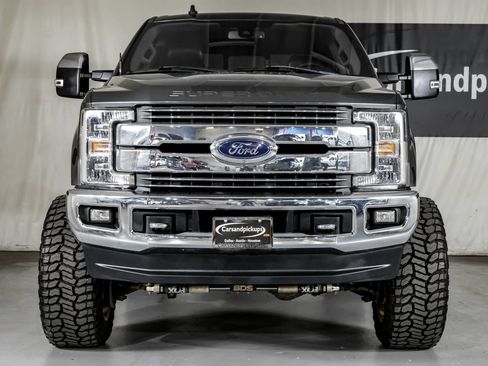 Used 2019 Ford F250 Lariat w/ Lariat Ultimate Package AWD/4WD image 3