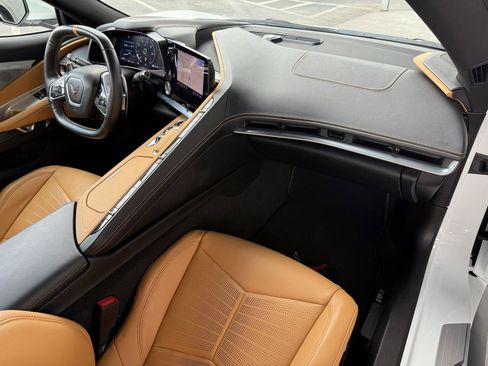 Used 2021 Chevrolet Corvette Stingray Preferred Cpe w/ Engine Appearance Package RWD image 34