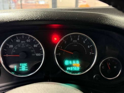 Used 2013 Jeep Wrangler Sport image 19