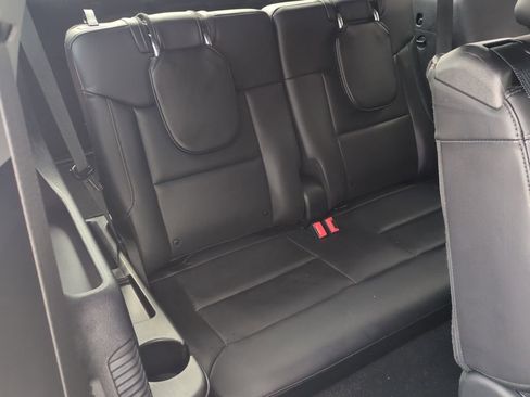 Used 2021 Ford Explorer XLT w/ Equipment Group 202A image 19