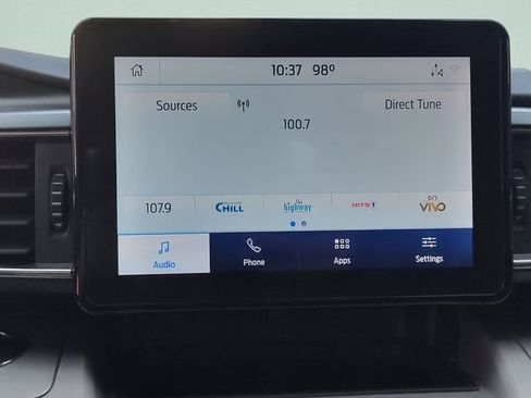 Used 2020 Ford Explorer XLT w/ Equipment Group 202A RWD image 14