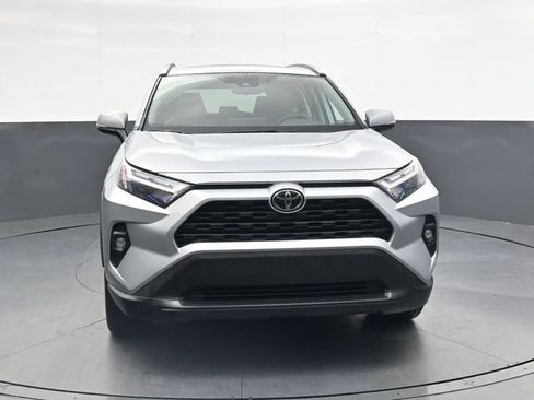 Used 2022 Toyota RAV4 XLE Premium FWD image 10