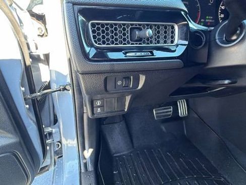 Used 2023 Honda Civic Sport image 29