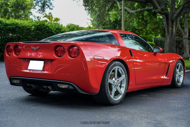 Used 2006 Chevrolet Corvette Coupe w/ Preferred Equipment Group RWD image 18