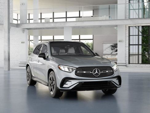 Used 2025 Mercedes-Benz GLC 300 image 9