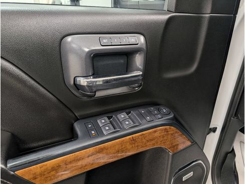 Used 2019 Chevrolet Silverado 2500 High Country w/ Duramax Plus Package AWD/4WD image 9