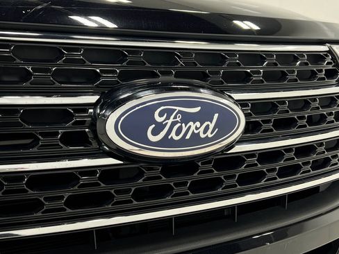 Used 2021 Ford Explorer XLT w/ Equipment Group 202A AWD/4WD image 43
