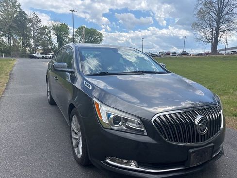 Used 2016 Buick LaCrosse image 3