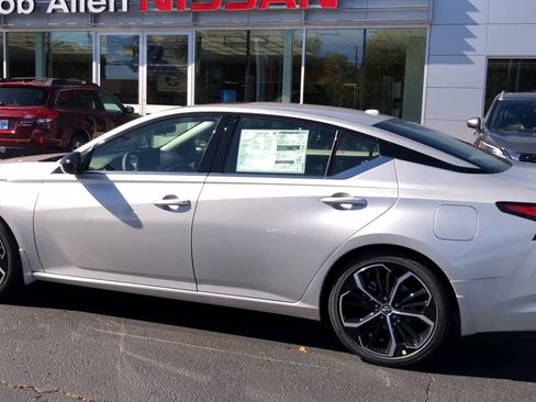 New 2025 Nissan Altima 2.5 SR w/ SR Premium Package image 5