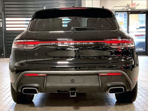 Certified 2023 Porsche Macan image 9
