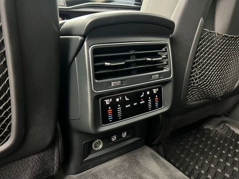 Used 2020 Audi Q8 Premium Plus w/ Premium Plus Package image 20