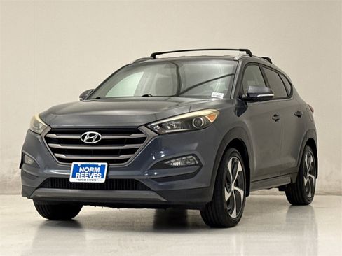 Used 2016 Hyundai Tucson Sport image 2