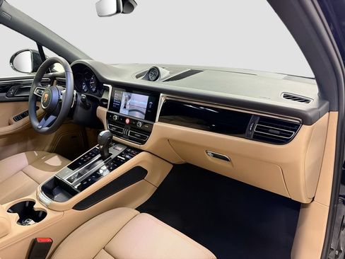 New 2026 Porsche Macan AWD/4WD image 31