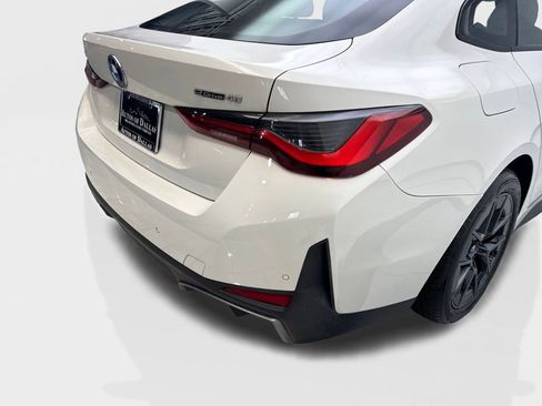 Used 2023 BMW i4 eDrive40 RWD image 18