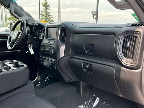 Used 2021 Chevrolet Silverado 1500 Custom Trail Boss AWD/4WD image 8