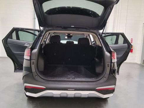 Used 2024 Kia Sportage LX FWD image 12