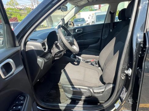 Used 2020 Hyundai Venue SE FWD image 27