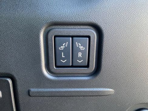 Used 2026 GMC Hummer EV SUV AWD/4WD image 38