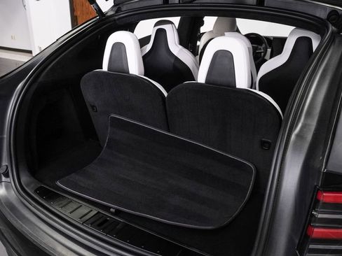 Used 2023 Tesla Model X Plaid image 58