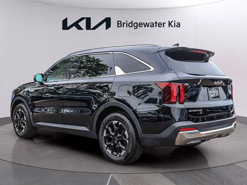 Certified 2026 Kia Sorento S FWD image 4