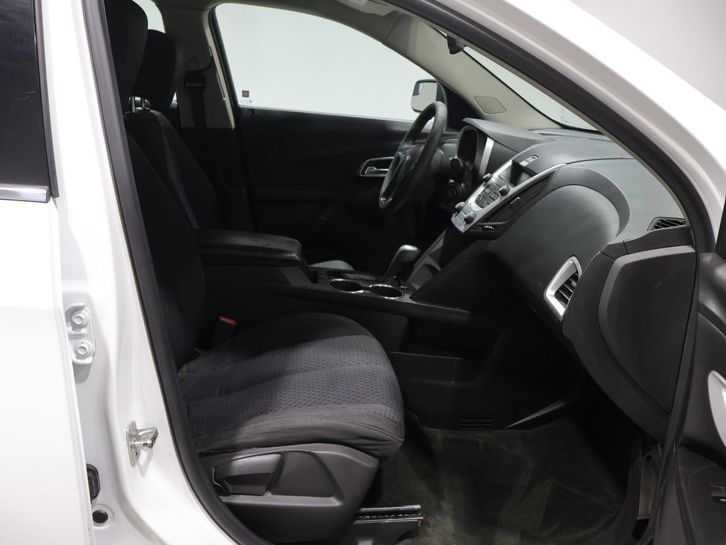 Used 2013 Chevrolet Equinox LS FWD image 24
