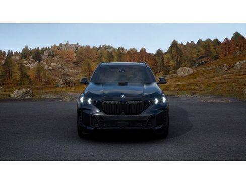 New 2026 BMW X5 sDrive40i image 3