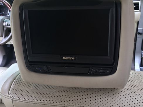 Used 2011 Lexus GX 460 image 17