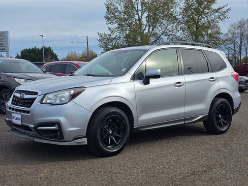 Used 2018 Subaru Forester 2.5i Premium image 1