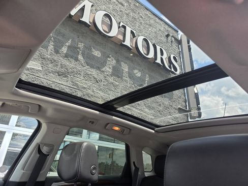 Used 2014 Cadillac SRX Luxury AWD/4WD image 17