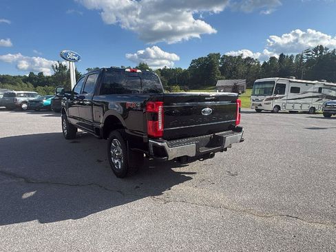 Used 2023 Ford F250 Lariat w/ Lariat Ultimate Package AWD/4WD image 6