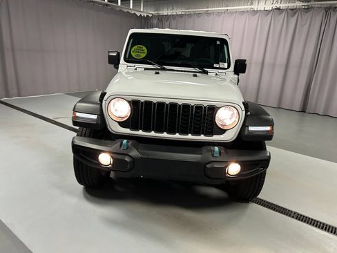 Used 2025 Jeep Wrangler Unlimited Sport S 4xe w/ Convenience Group AWD/4WD image 2
