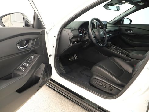 Used 2023 Honda Accord Sport image 14